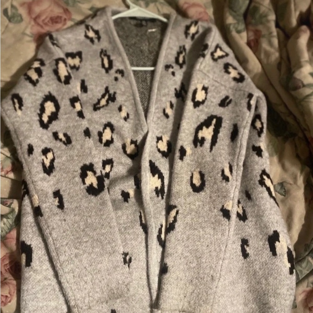 Ellen Tracy Gray Leopard-Print Open Cardigan
